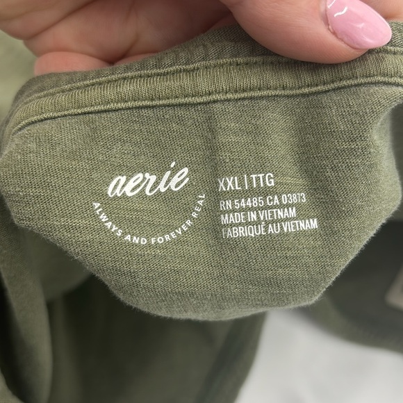 Aerie Cropped Graphic Beach T-Shirt - Picture 5 of 7